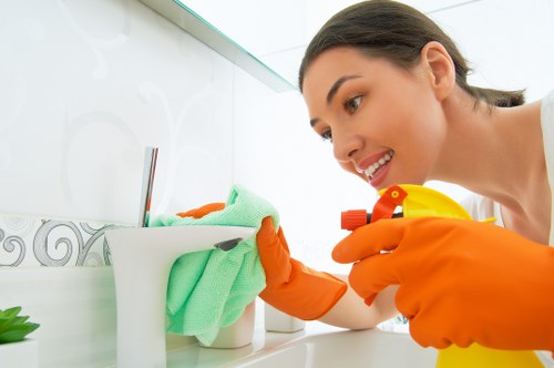 End of tenancy cleaning for a Clapham apartment with move-out preparation